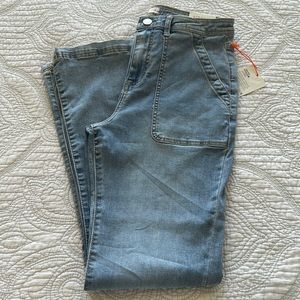 NWT KNOX ROSE WIDE LEG STRETCHY JEANS SIZE 10! The Anywhere Pant.